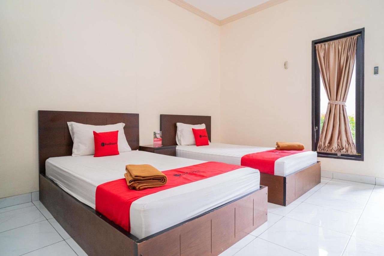 Reddoorz @ Wisma Pangrango بالانجكارايا المظهر الخارجي الصورة